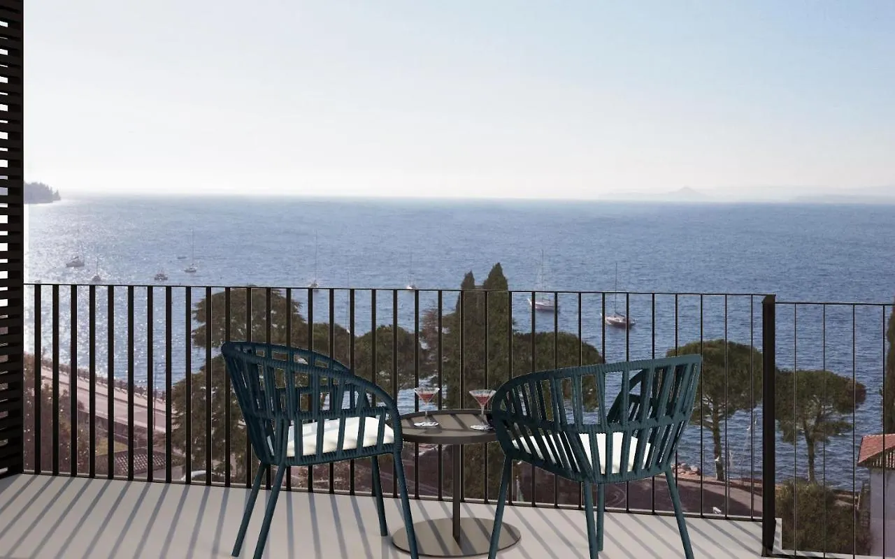 Hotel Ristorante Al Caminetto Worldhotels Crafted Adults Only Torri Del Benaco