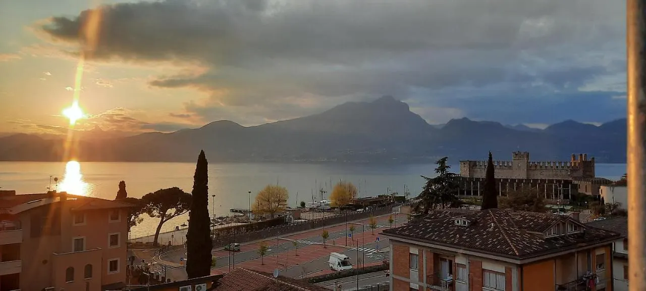 Hotel Ristorante Al Caminetto Worldhotels Crafted Adults Only Torri Del Benaco 4*,