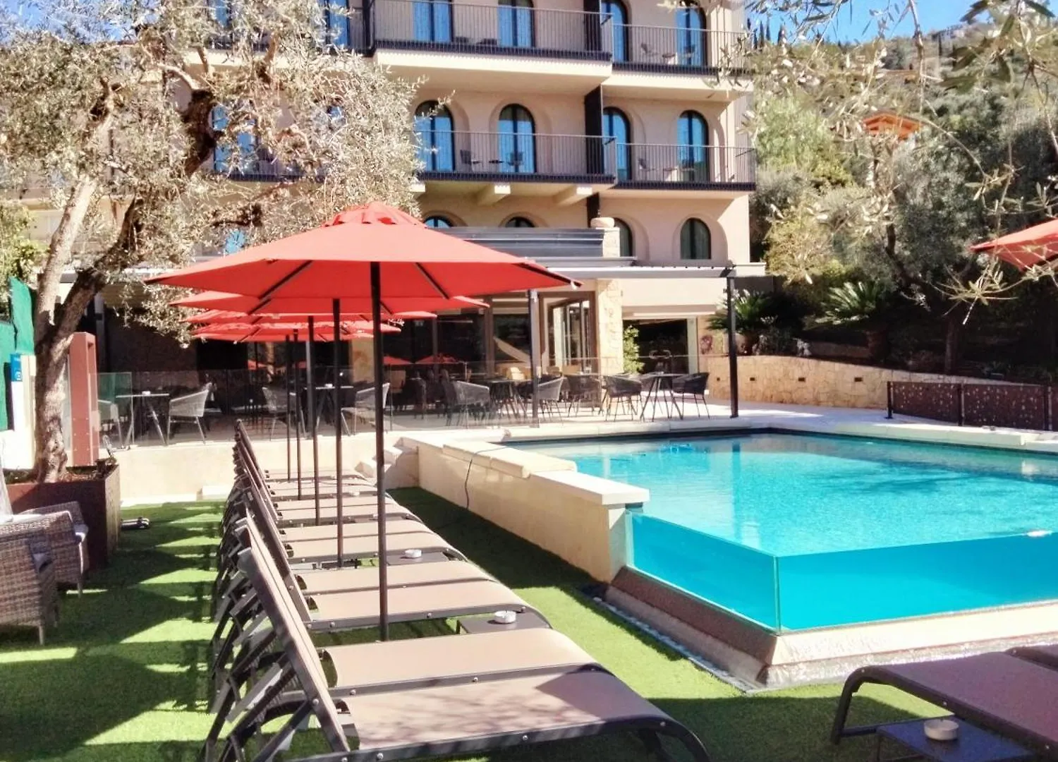 Hotel Ristorante Al Caminetto Worldhotels Crafted Adults Only Torri Del Benaco Italy