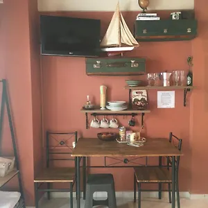 Διαμέρισμα Cozy Little 