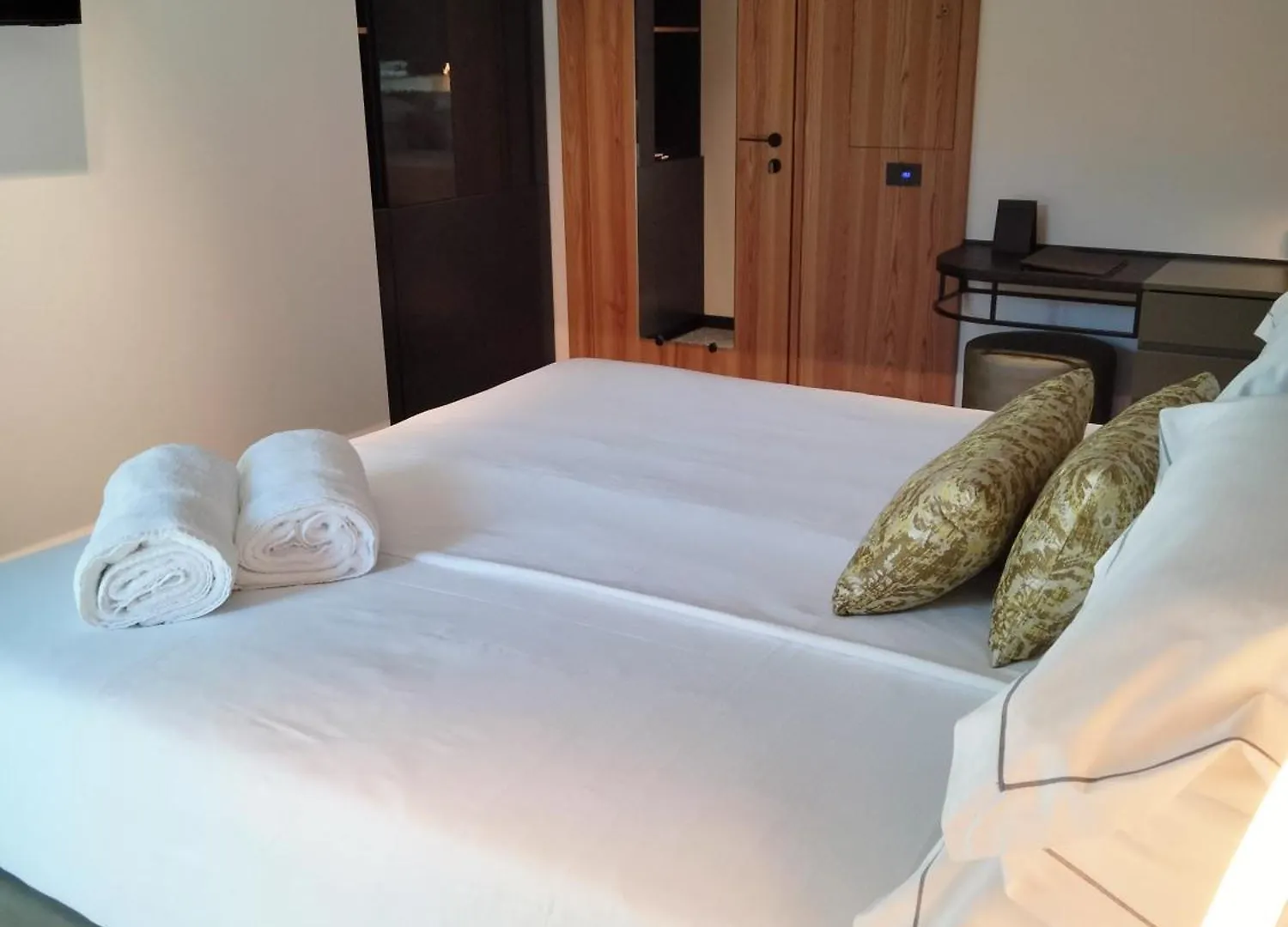Hotel Ristorante Al Caminetto Worldhotels Crafted Adults Only Torri Del Benaco