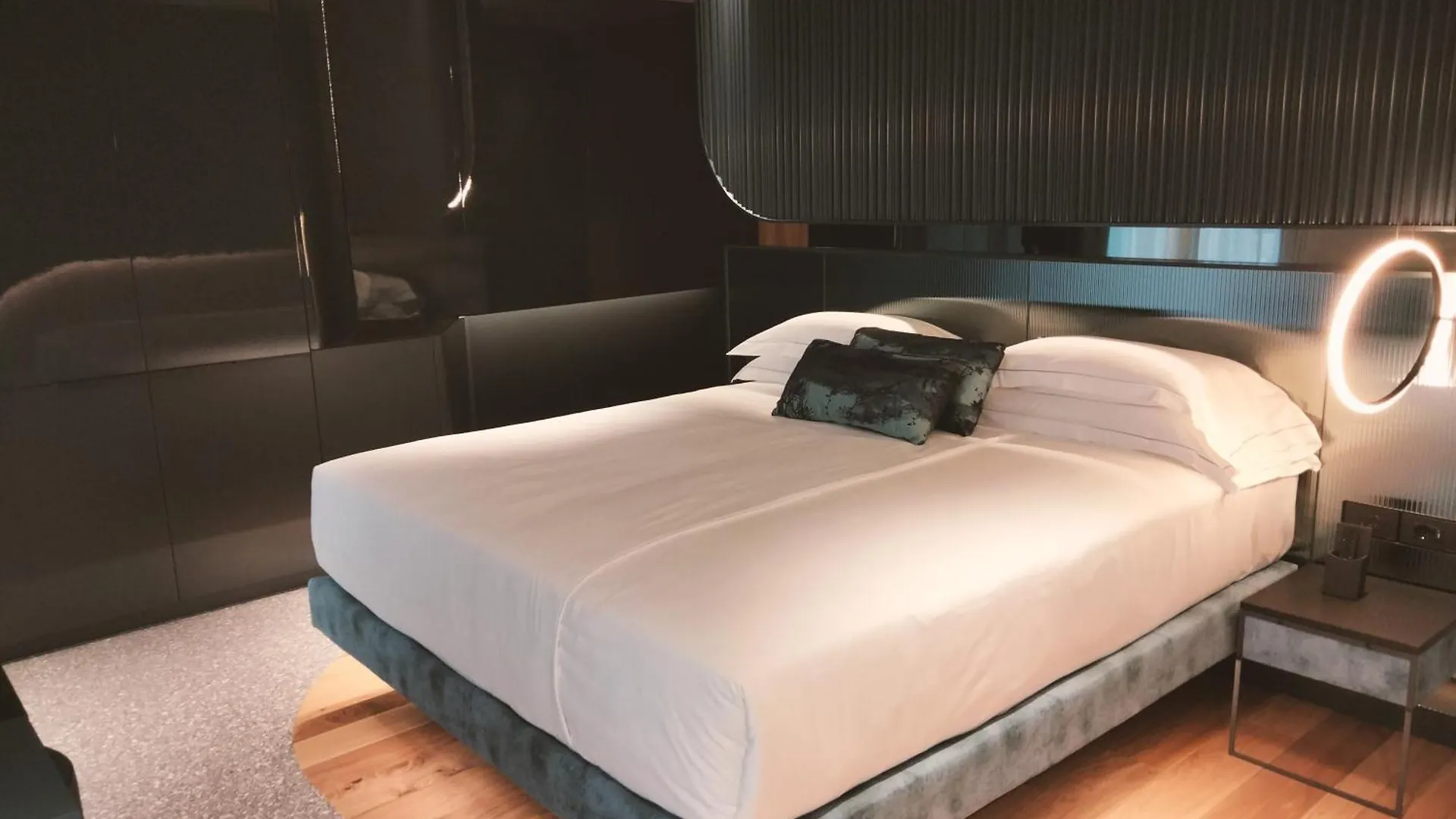 Hotel Ristorante Al Caminetto Worldhotels Crafted Adults Only Torri Del Benaco