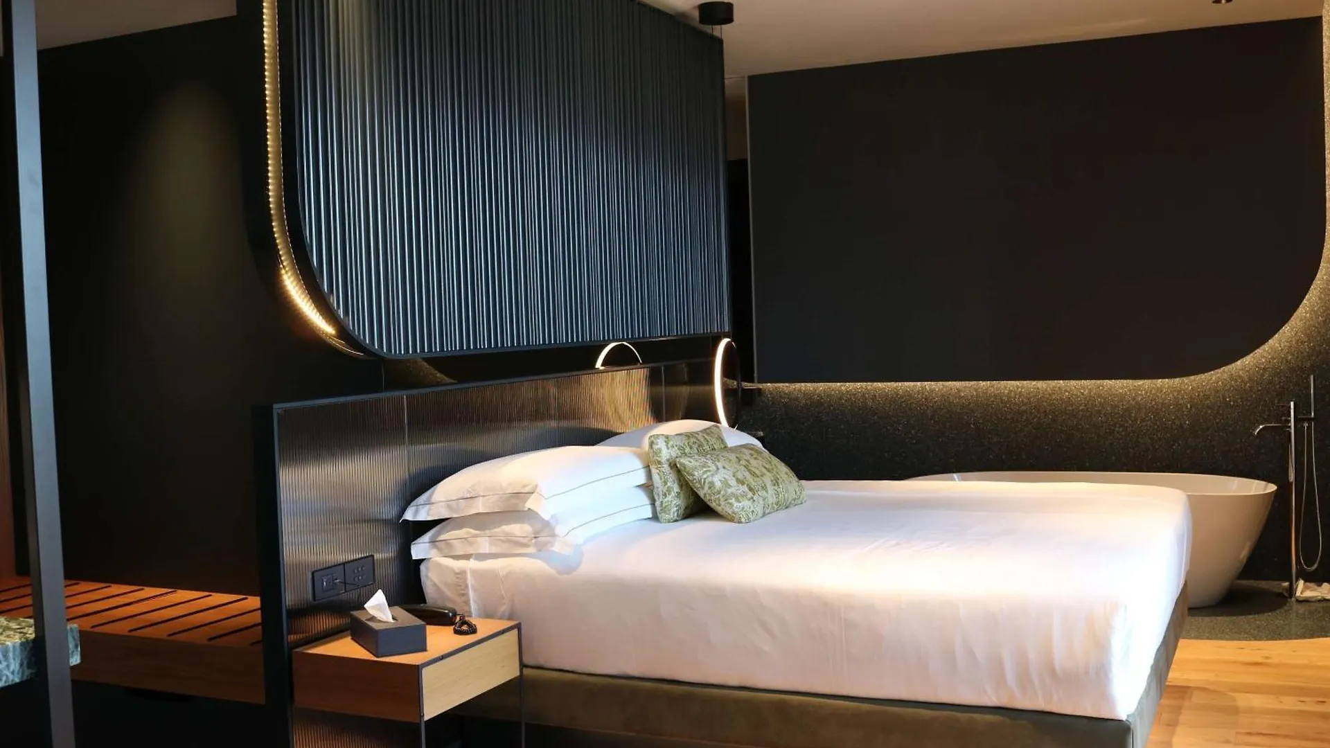 Hotel Ristorante Al Caminetto Worldhotels Crafted Adults Only Torri Del Benaco