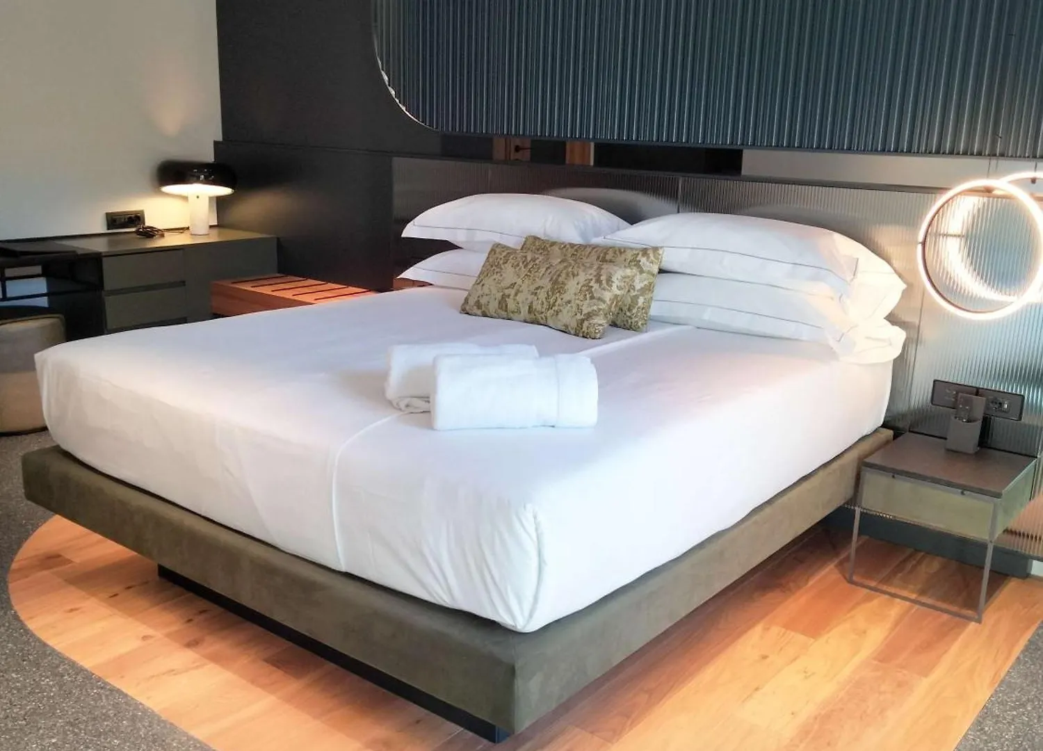 Hotel Ristorante Al Caminetto Worldhotels Crafted Adults Only Torri Del Benaco
