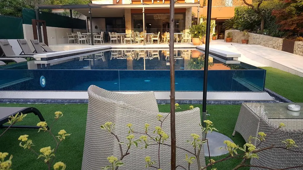 Hotel Ristorante Al Caminetto Worldhotels Crafted Adults Only Torri Del Benaco